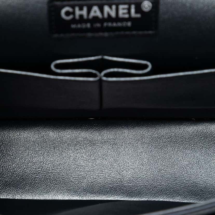 Chanel Medium Classic Lambskin Double Flap Blue Leather Very good condition - Model View