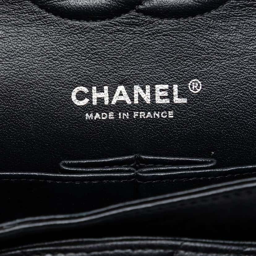 Chanel Medium Classic Chevron Lambskin So Black Double Flap Black Leather Very good condition - Box View