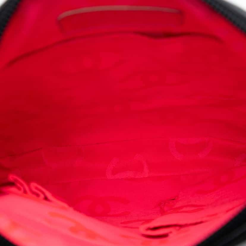 Chanel Quilted Lambskin Cambon Ligne Crossbody Black Leather Very good condition - Model View