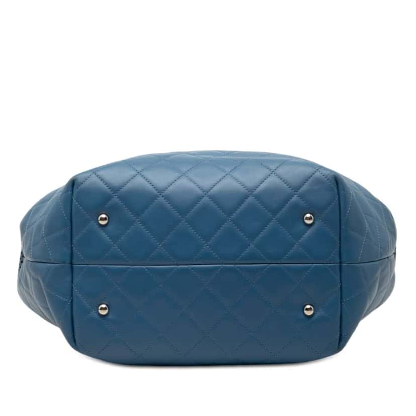 Chanel Perforated Calfskin Up In The Air North South Tote Blue Leather Very good condition - Inside View