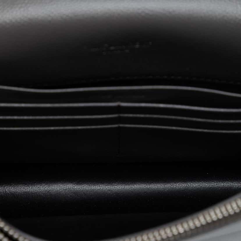 Saint Laurent Grain de Poudre Monogram Kate Tassel Wallet on Chain Grey Leather Very good condition - Model View