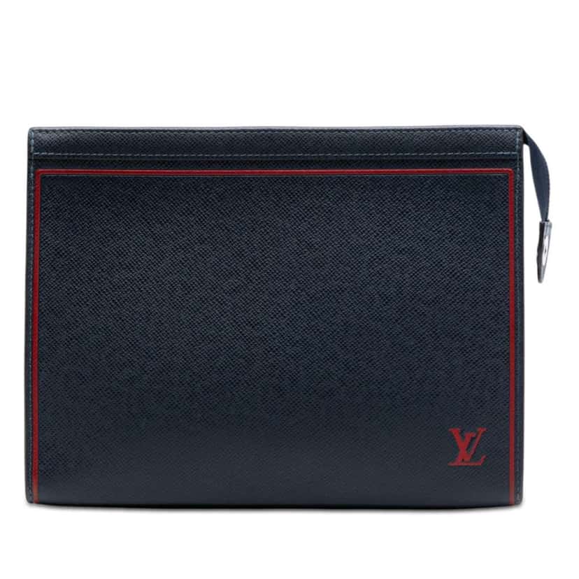 Louis Vuitton Taiga Pochette Voyage MM Blue Leather Very good condition - Front View