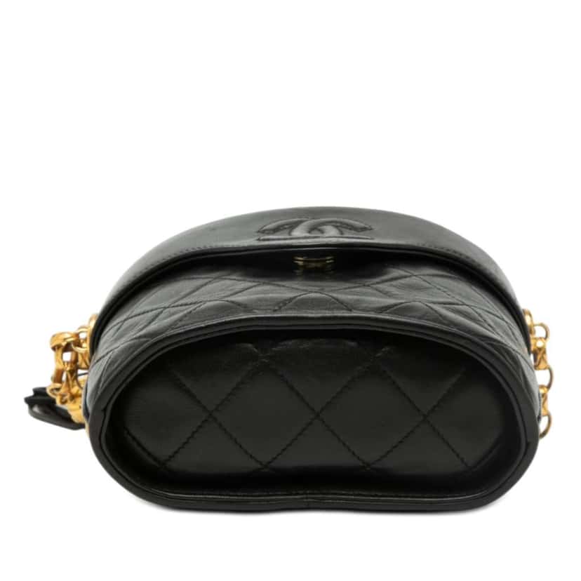Chanel CC Quilted Lambskin Tassel Vanity Bag Black Leather Very good condition - Inside View