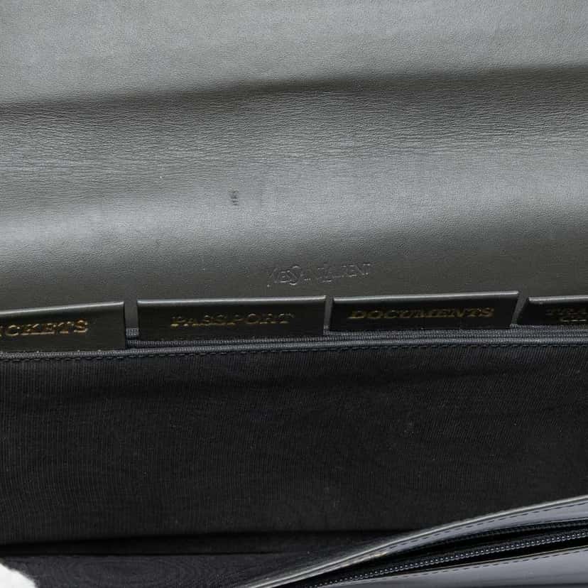 Saint Laurent Patent Chyc Ligne Travel Wallet Green Leather Very good condition - Model View