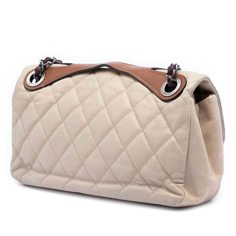 Chanel Medium Iridescent Calfskin In The Mix Flap Beige Leather Very good condition - Back View
