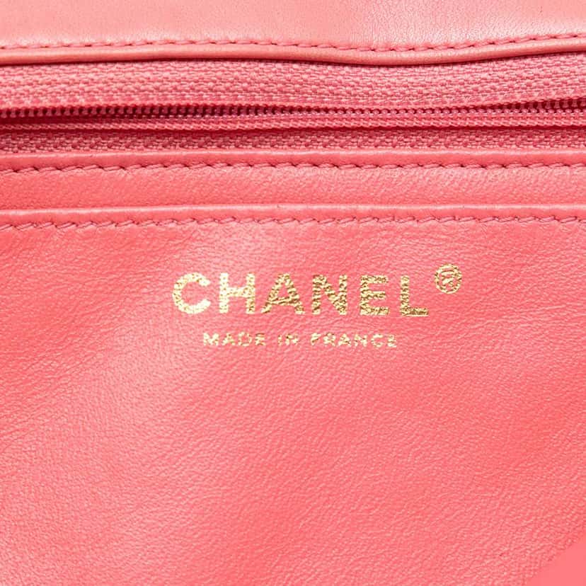 Chanel Medium Classic Lambskin Valentines Heart Charms Single Flap Pink Leather Very good condition - Box View