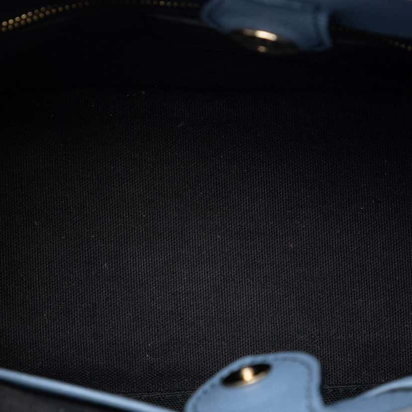 Burberry Small Leather and House Check Banner Satchel Blue Leather Very good condition - Model View