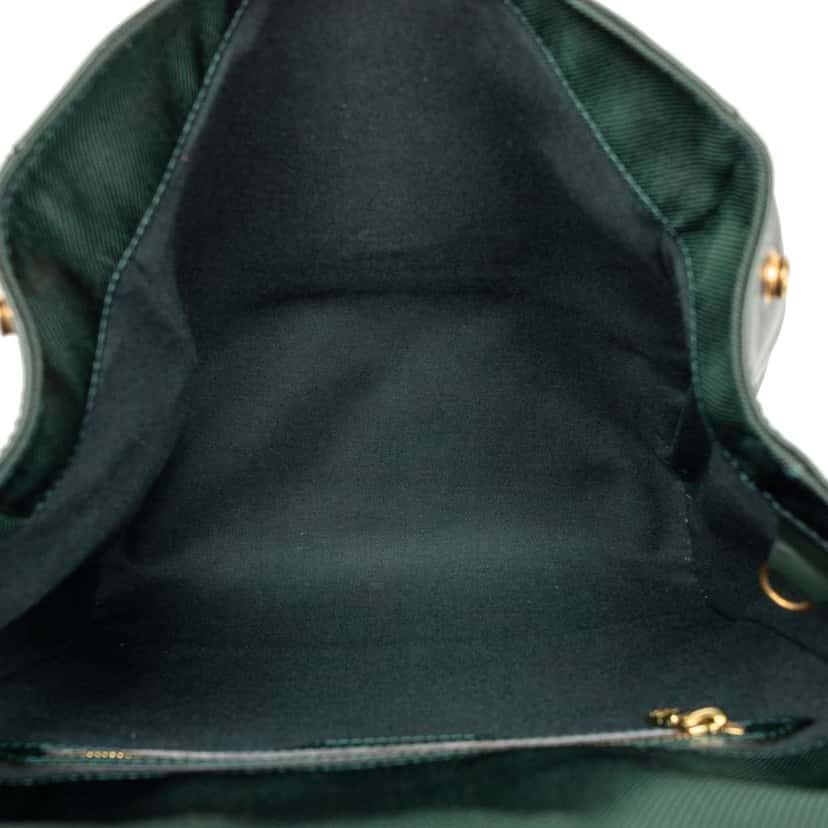 Louis Vuitton Taiga Cassiar Green Leather Very good condition - Model View