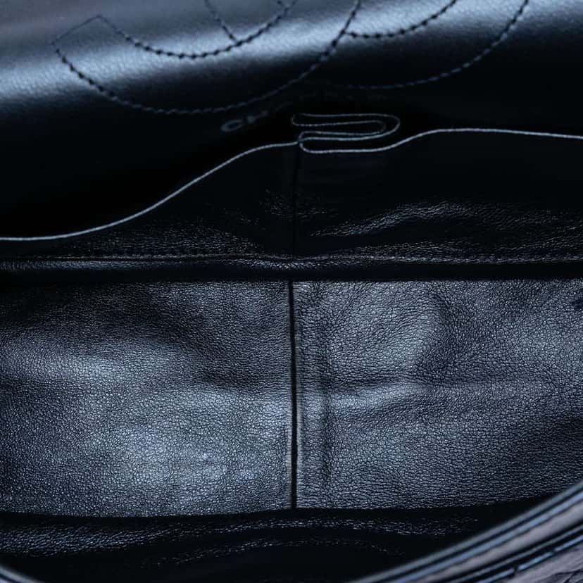 Chanel Quilted Metallic Aged Calfskin Reissue 2.55 Double Flap 226 Blue Leather Very good condition - Model View