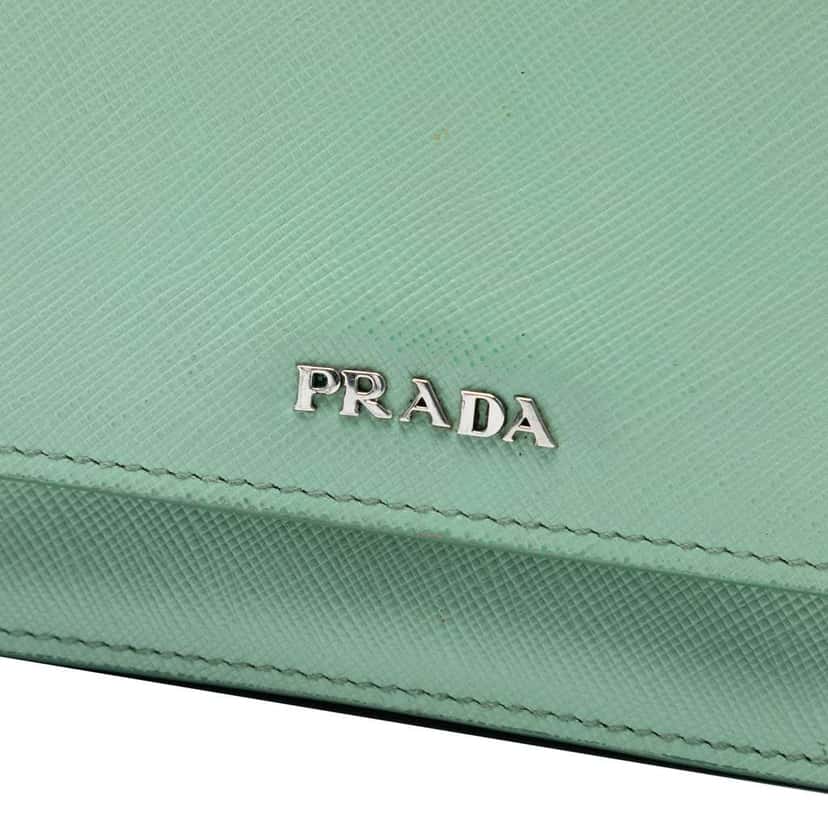 Prada Saffiano Wallet on Strap Green Leather Very good condition - Box View