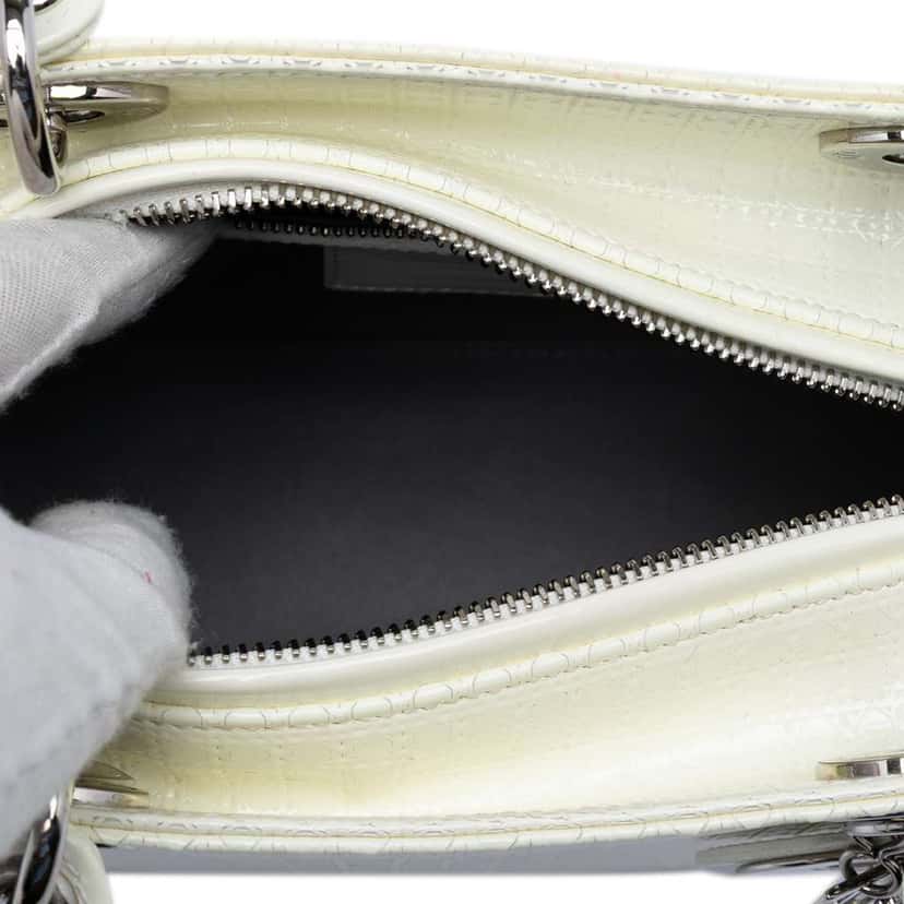 Dior Medium Patent Microcannage Lady Dior White Leather Very good condition - Model View