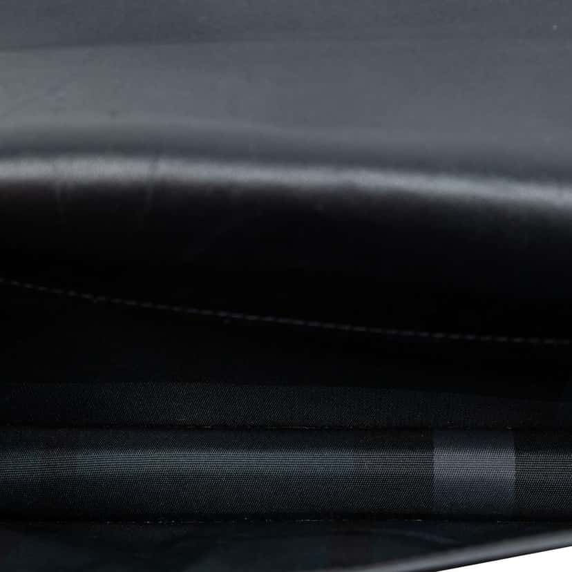 Burberry Leather Clutch Black Leather Very good condition - Model View