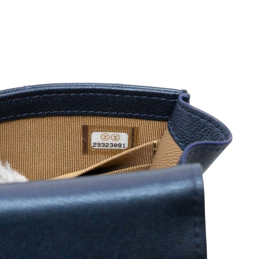 Chanel Mini Quilted Goatskin Vertical Chic Pearls Flap Clutch With Chain Blue Leather Very good condition - Box View