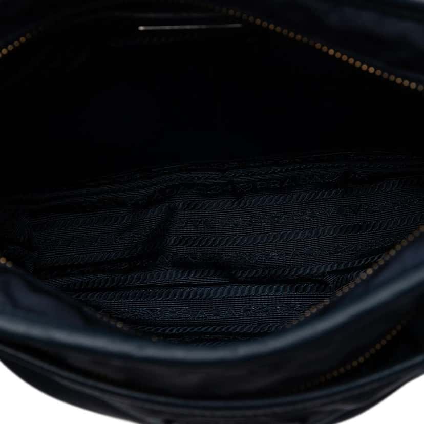 Prada Saffiano Trimmed Tessuto Zip Top Crossbody Blue Very good condition - Model View