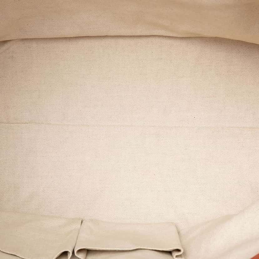 Gucci Large GG Canvas Laidback Crafty Tote Beige Very good condition - Model View