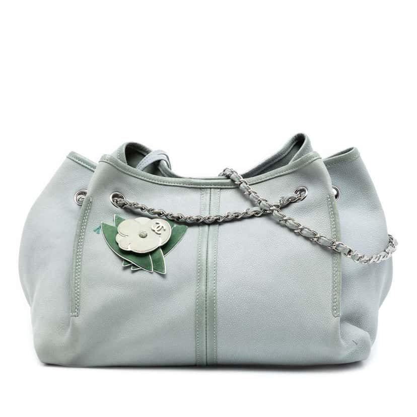 Chanel Grained Nubuck Camellia Patch Shopping Tote Green Leather Very good condition - Front View