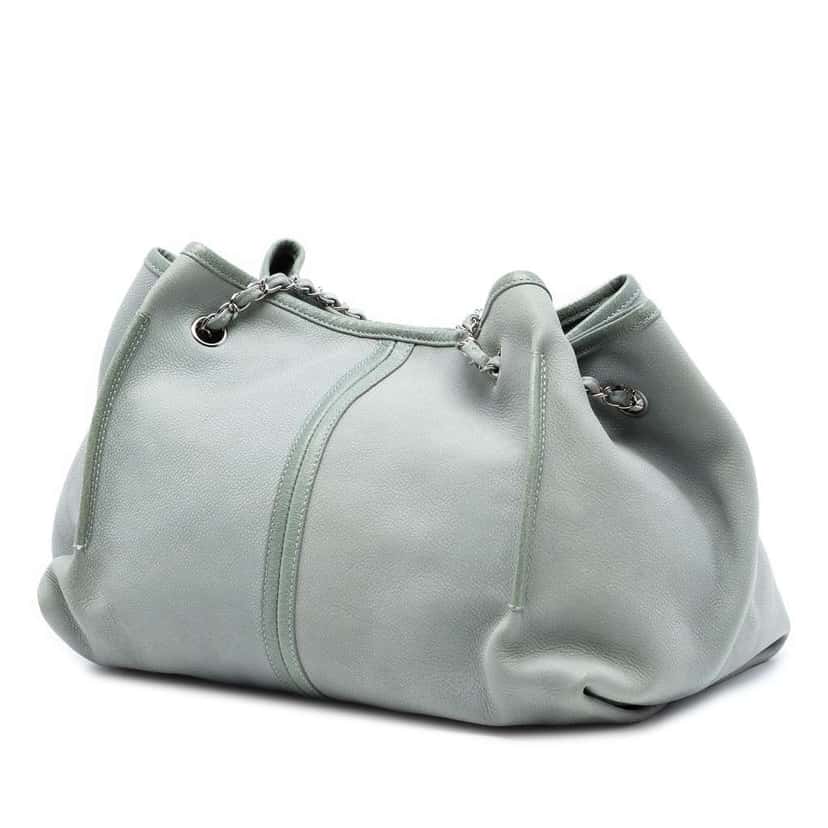 Chanel Grained Nubuck Camellia Patch Shopping Tote Green Leather Very good condition - Back View