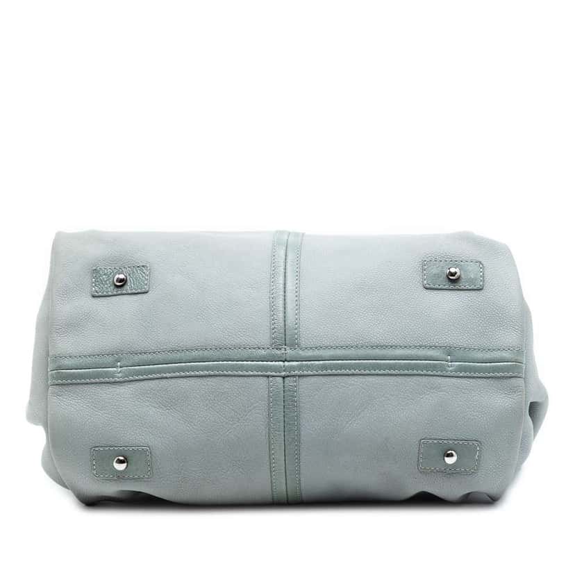 Chanel Grained Nubuck Camellia Patch Shopping Tote Green Leather Very good condition - Inside View