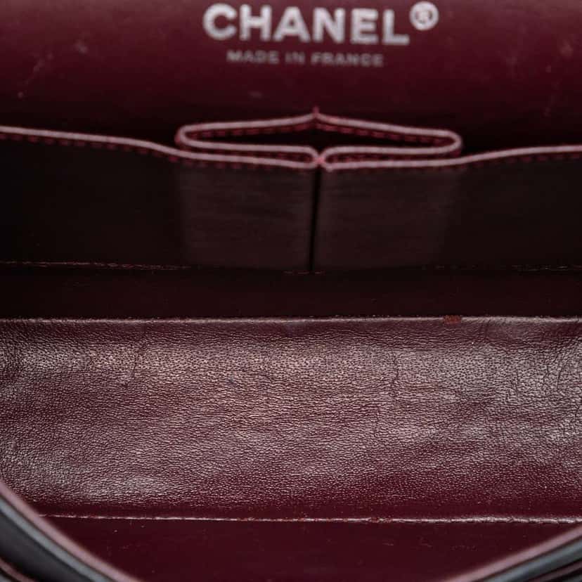 Chanel Medium Classic Lambskin Double Flap Black Leather Very good condition - Model View