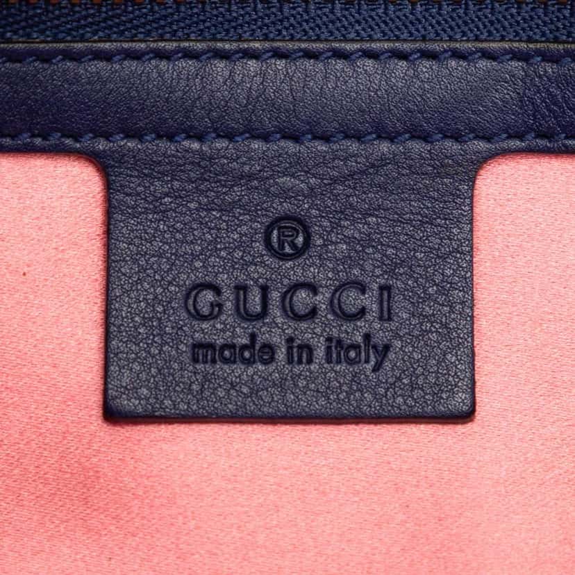 Gucci Medium GG Marmont Matelasse Velvet Shoulder Bag Blue Velvet Very good condition - Box View