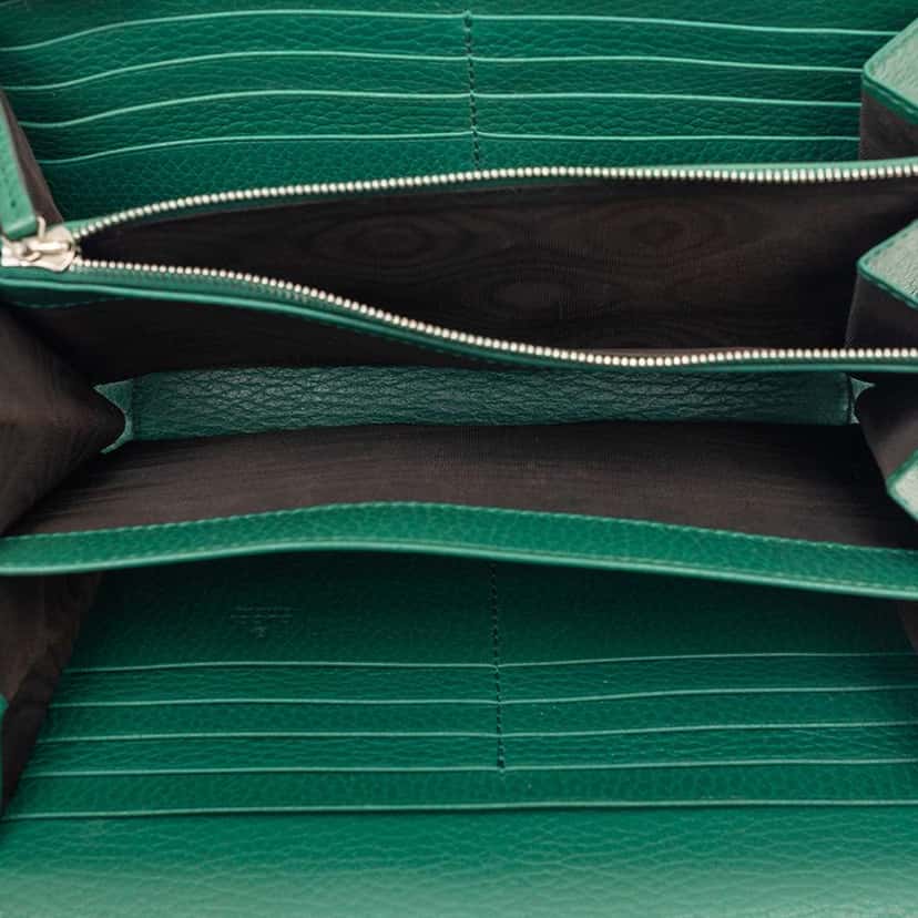 Gucci Leather Dionysus Wallet on Chain Green Leather Very good condition - Model View