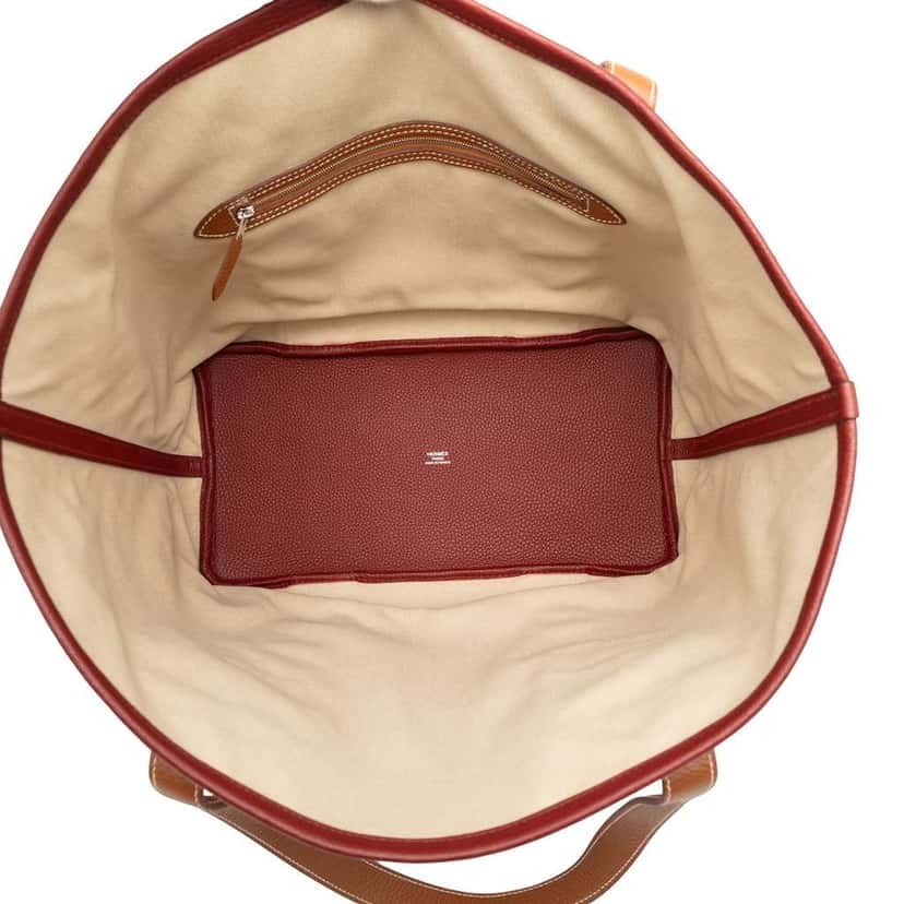 Hermès Toile and Clemence Pursangle Tote Beige Canvas Very good condition - Model View