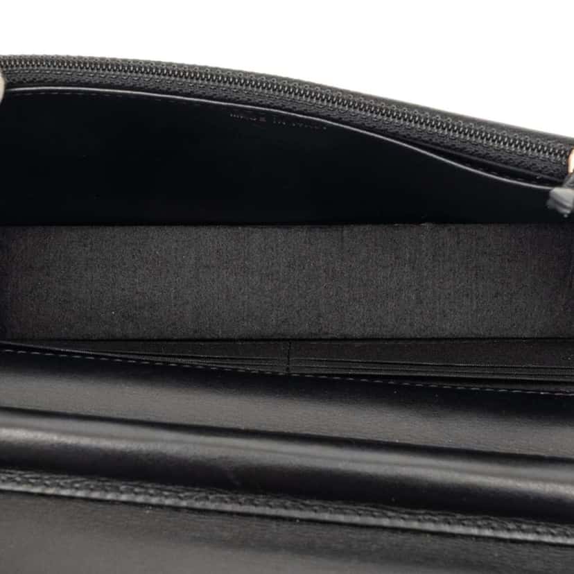 Chanel Quilted Caviar Boy Wallet on Chain Black Leather Very good condition - Model View