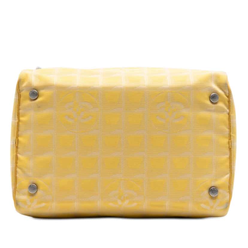 Chanel New Travel Line Nylon Vanity Bag Yellow Very good condition - Inside View