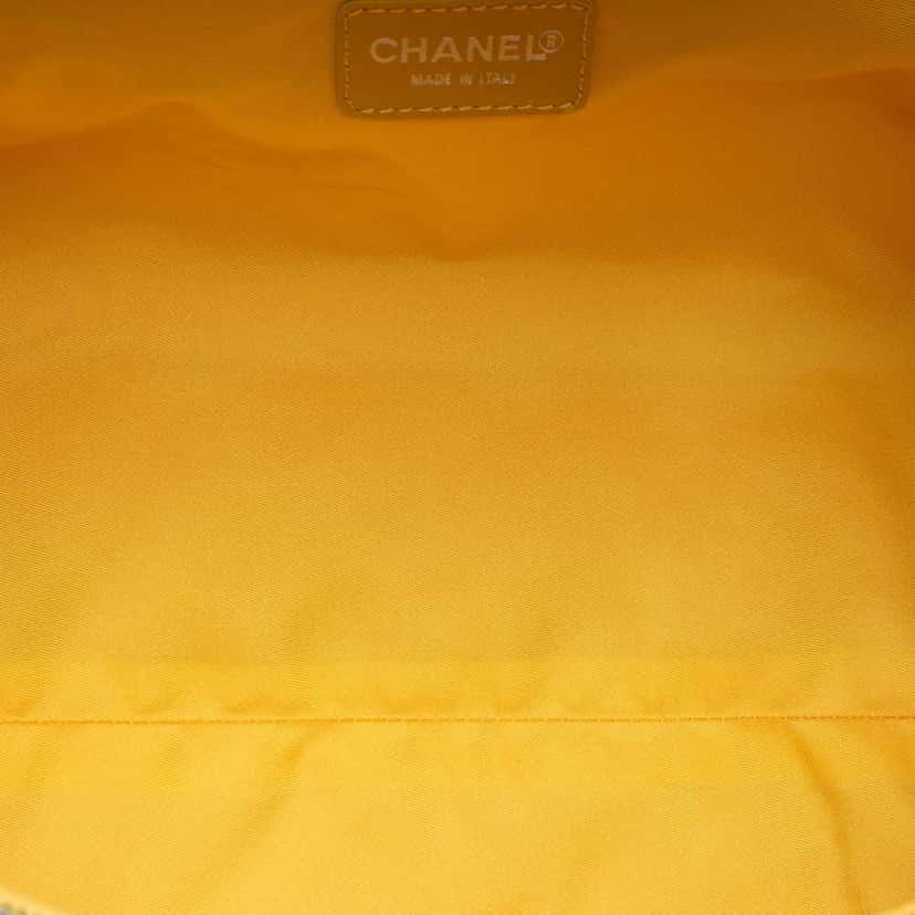 Chanel New Travel Line Nylon Vanity Bag Yellow Very good condition - Model View