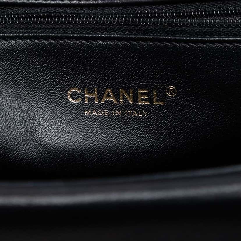 Chanel CC Chevron Calfskin Casual Trip Flap Black Leather Very good condition - Box View