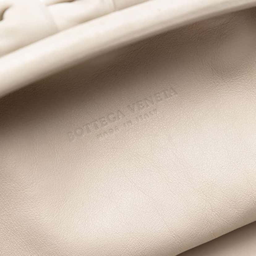 Bottega Veneta Lambskin The Pouch White Leather Very good condition - Box View