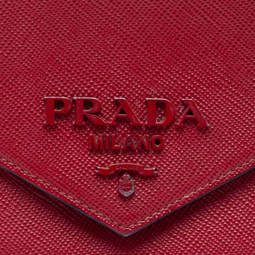 Prada Saffiano Cuir Monochrome Envelope Crossbody Red Leather Very good condition - Box View