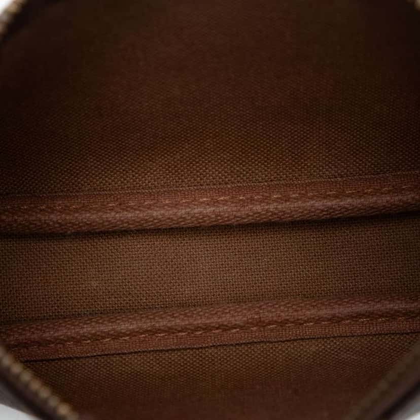 Louis Vuitton Monogram Mini Pochette Accessoires Brown Very good condition - Model View