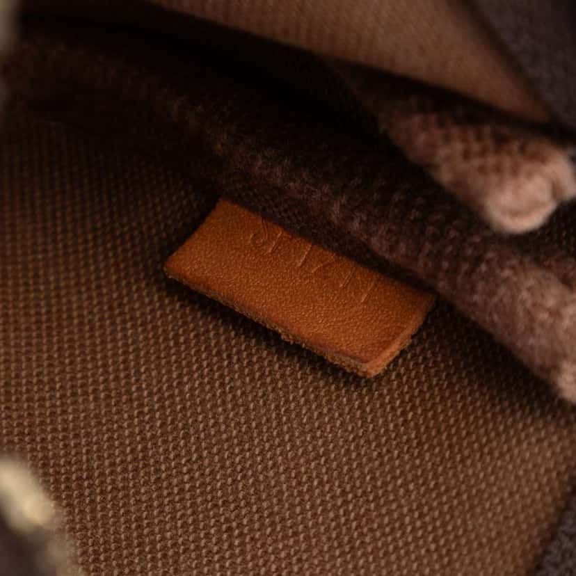 Louis Vuitton Monogram Mini Pochette Accessoires Brown Very good condition - Box View