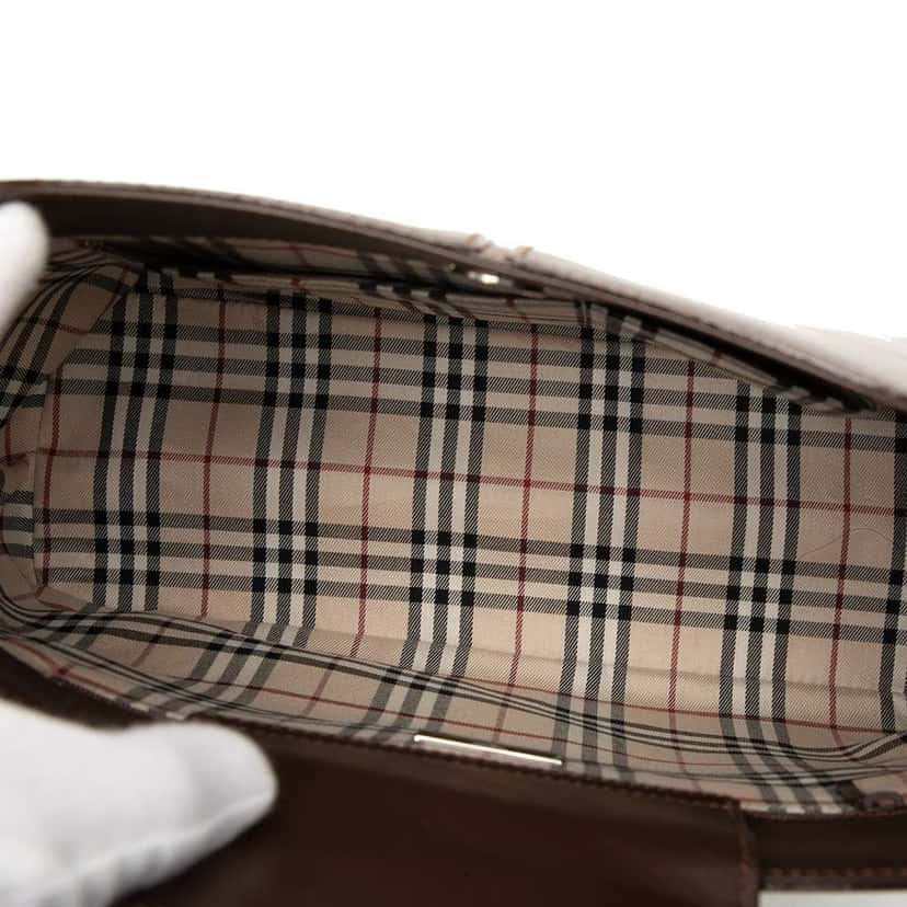 Burberry Leather Shoulder Bag Brown Leather Very good condition - Model View