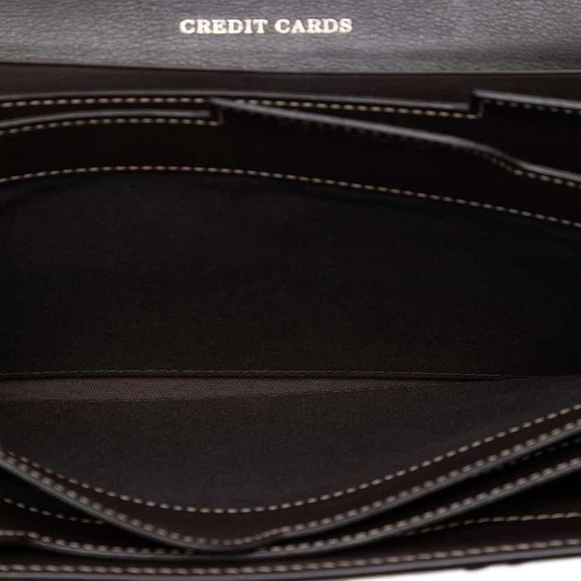 Gucci GG Supreme Clutch Beige Canvas Very good condition - Model View