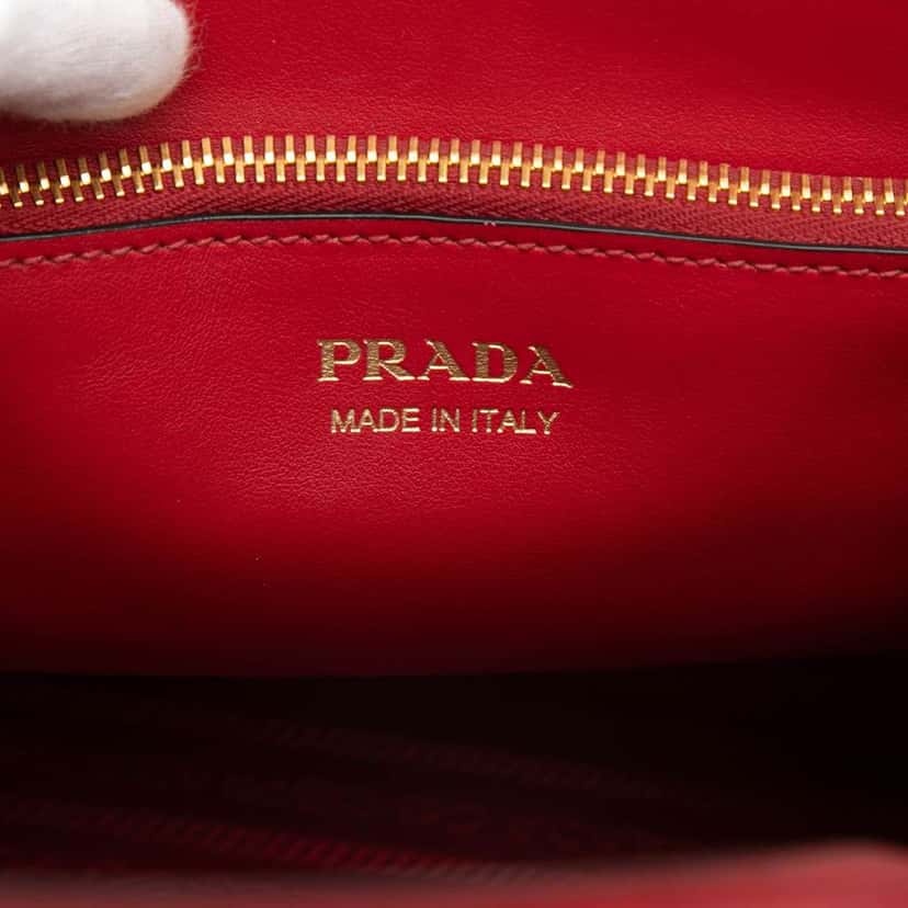 Prada Small Saffiano Cuir Monochrome Top Handle Tote Red Leather Very good condition - Box View