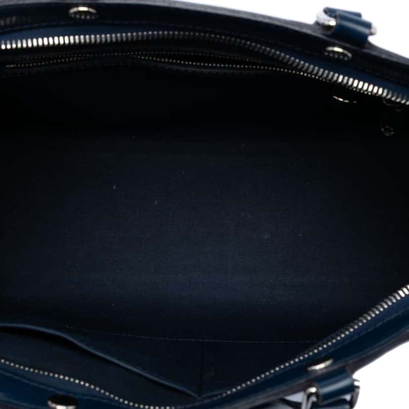 Louis Vuitton Epi Brea MM Blue Leather Very good condition - Model View