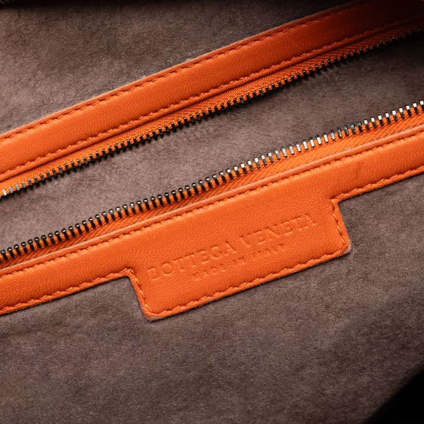 Bottega Veneta Large Nappa Intrecciato Fuzzy Veneta Hobo Orange Leather Very good condition - Box View