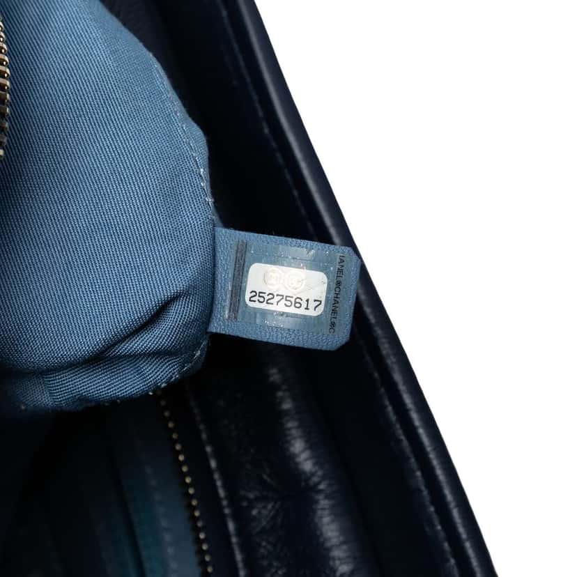 Chanel Medium Tweed and Lambskin Gabrielle Crossbody Blue Tweed Very good condition - Box View