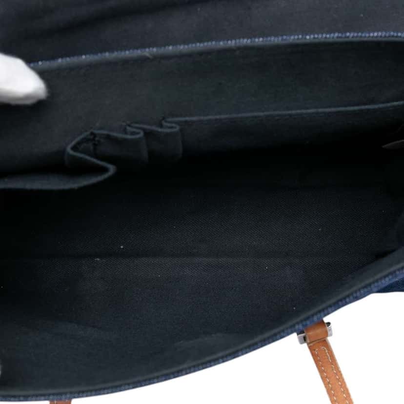 Burberry Denim and Embossed Leather Handbag Blue Denim Very good condition - Model View