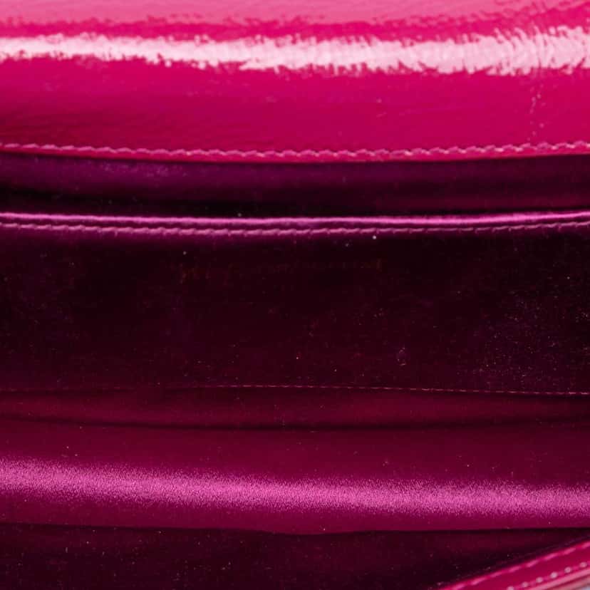 Saint Laurent Large Textured Patent Belle De Jour Clutch Pink Leather Very good condition - Model View