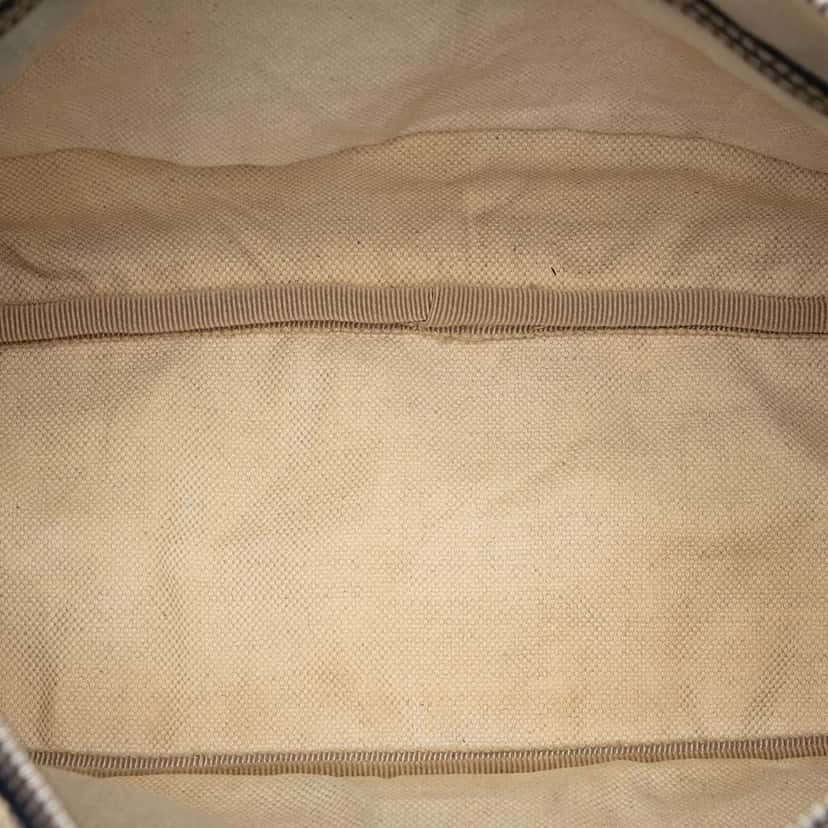 Gucci GG Supreme Double Pocket Crossbody Beige Canvas Very good condition - Model View