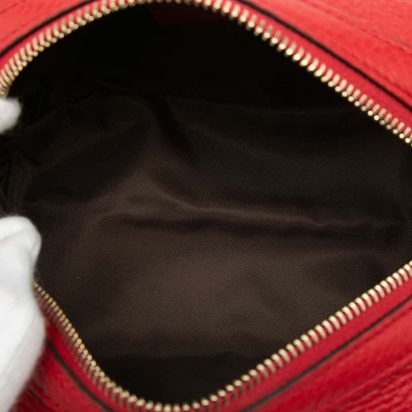 Gucci Leather Soho Cosmetic Pouch Red Leather Very good condition - Model View