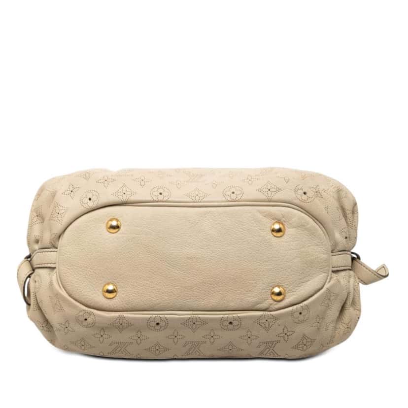 Louis Vuitton Monogram Mahina XS Beige Leather Very good condition - Inside View