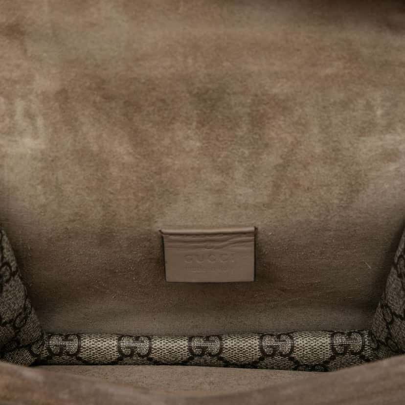 Gucci Small GG Supreme Dionysus Crossbody Beige Very good condition - Model View