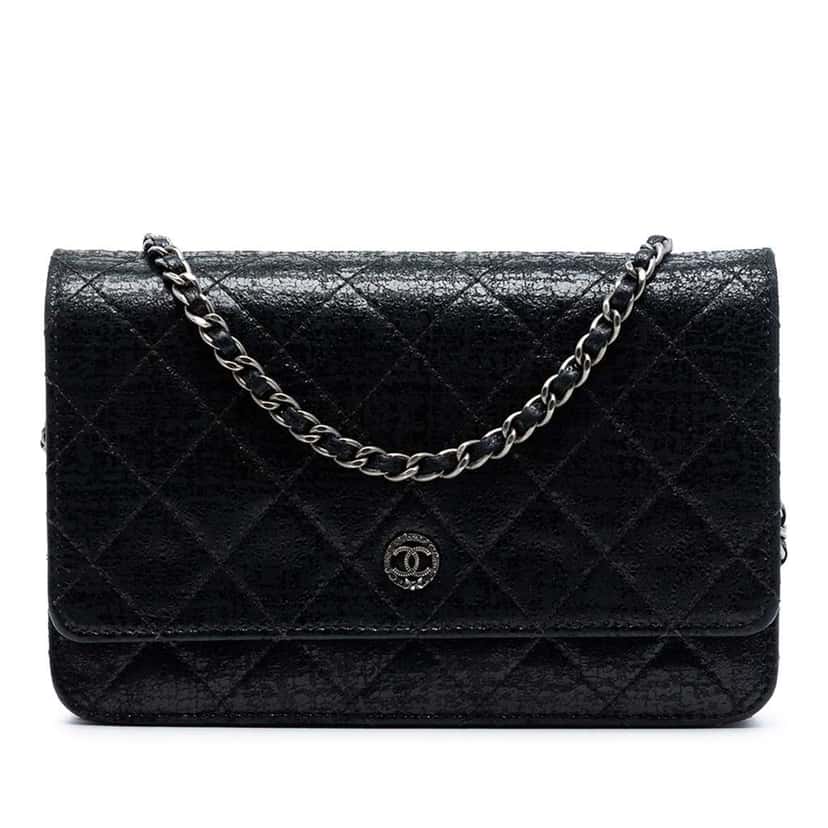 Chanel CC Quilted Crinkled Patent Wallet On Chain Black Leather Very good condition - Front View