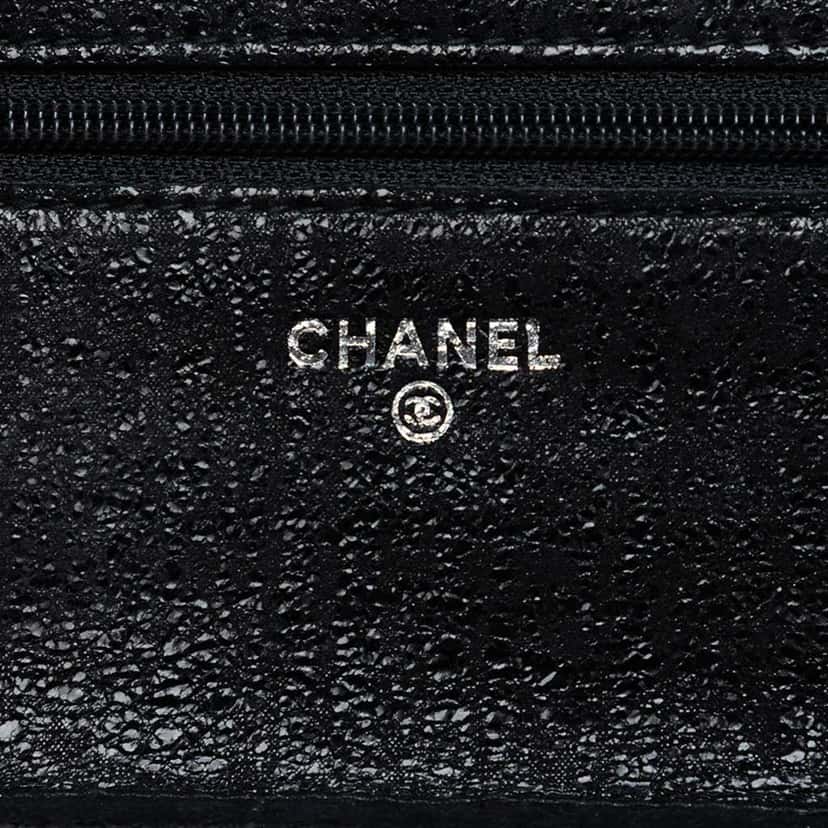 Chanel CC Quilted Crinkled Patent Wallet On Chain Black Leather Very good condition - Box View