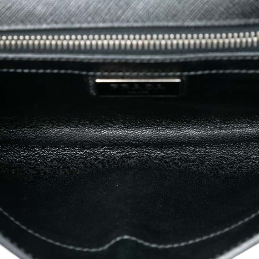 Prada Saffiano Envelope Push Lock Clutch Black Leather Very good condition - Model View