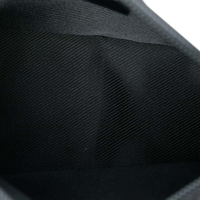 Gucci GG Canvas Handbag Black Canvas Very good condition - Model View